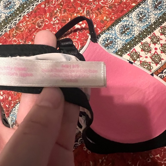 pink bra - Picture 3 of 4